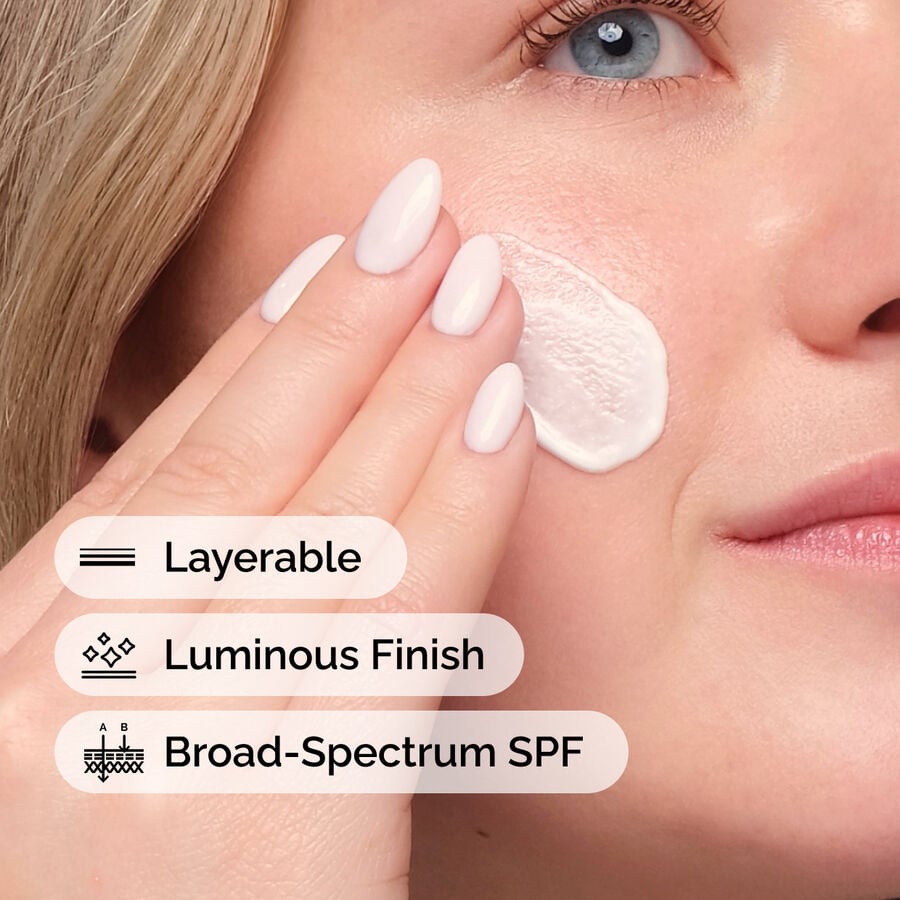 uv-filters-spf-45-serum-t9 uv-filters-spf-45-serum-model-application-with-benefits.jpg